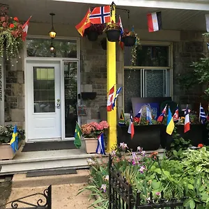  Hostel Pied-a-terre Mont-royal
